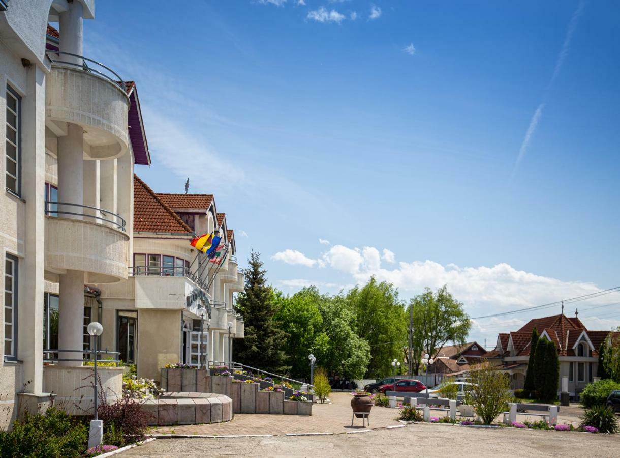 Hotel Castel Sfântu-Gheorghe Zewnętrze zdjęcie